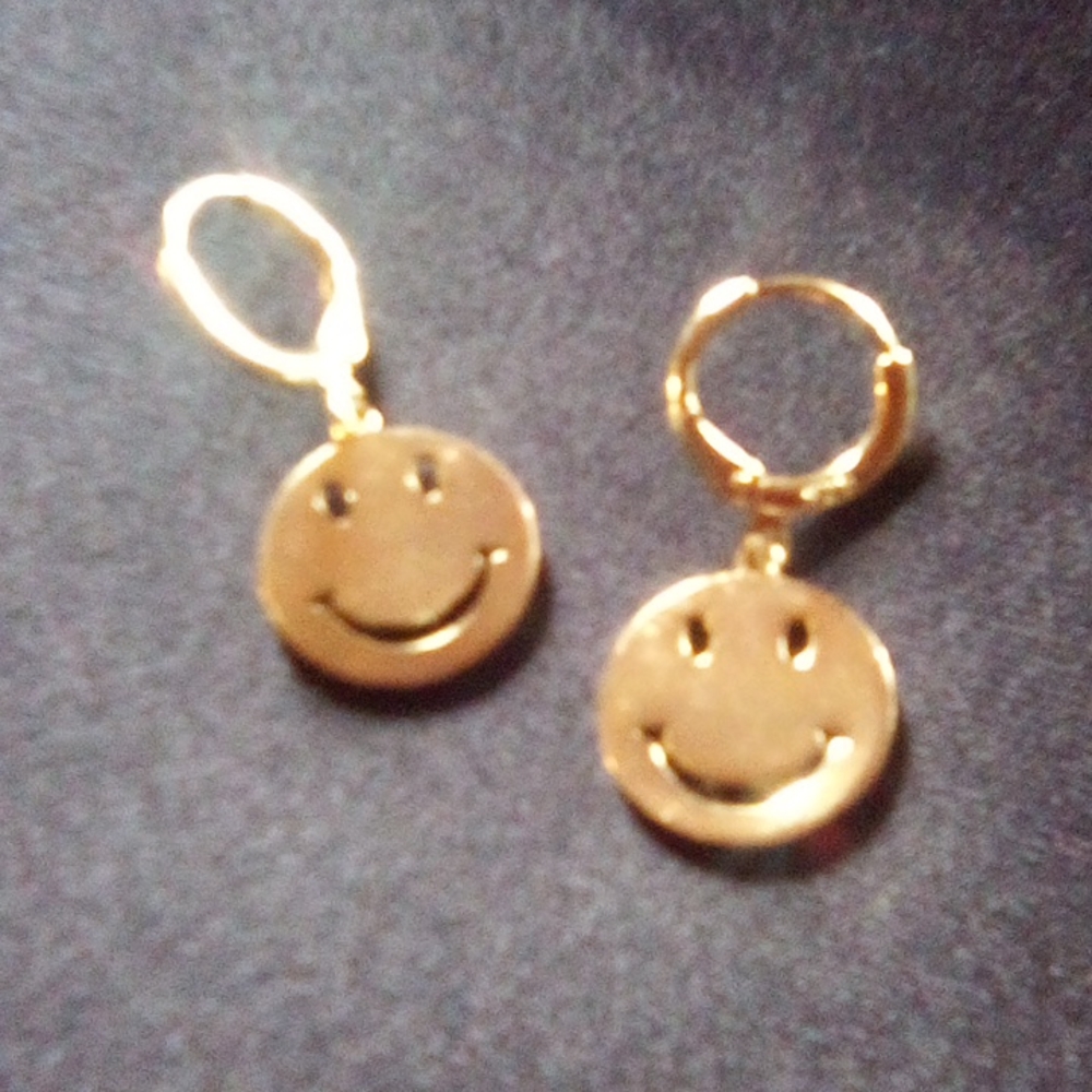 Smiley face hoops😃